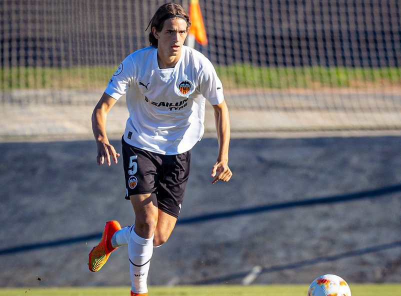 爱游戏体育app -包含国际比赛日尼斯调整名单以备欧超杯，外线爆发环节打磨，压力陡增，球探报告显示潜力的词条